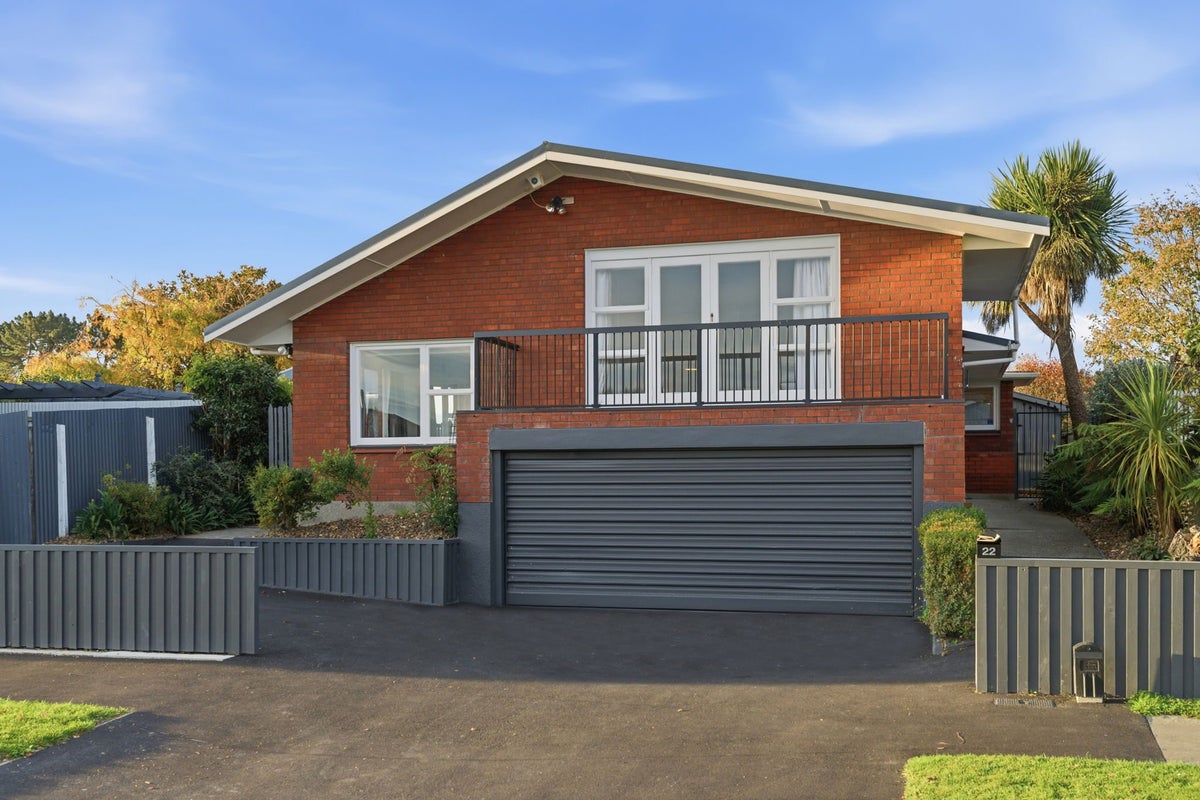 22 Warren Crescent, Hillmorton, Christchurch - Carousel 1
