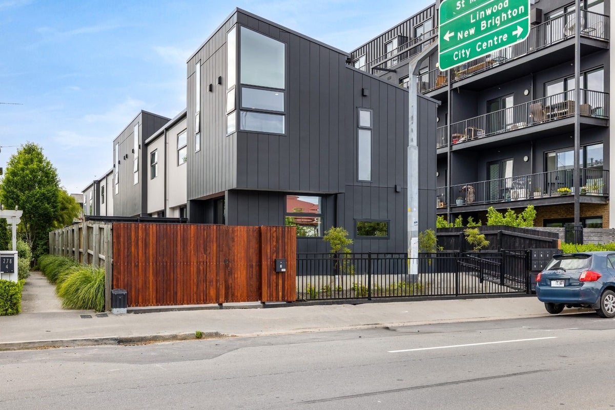 8/276 Barbadoes Street, Christchurch Central, Christchurch - Carousel 1