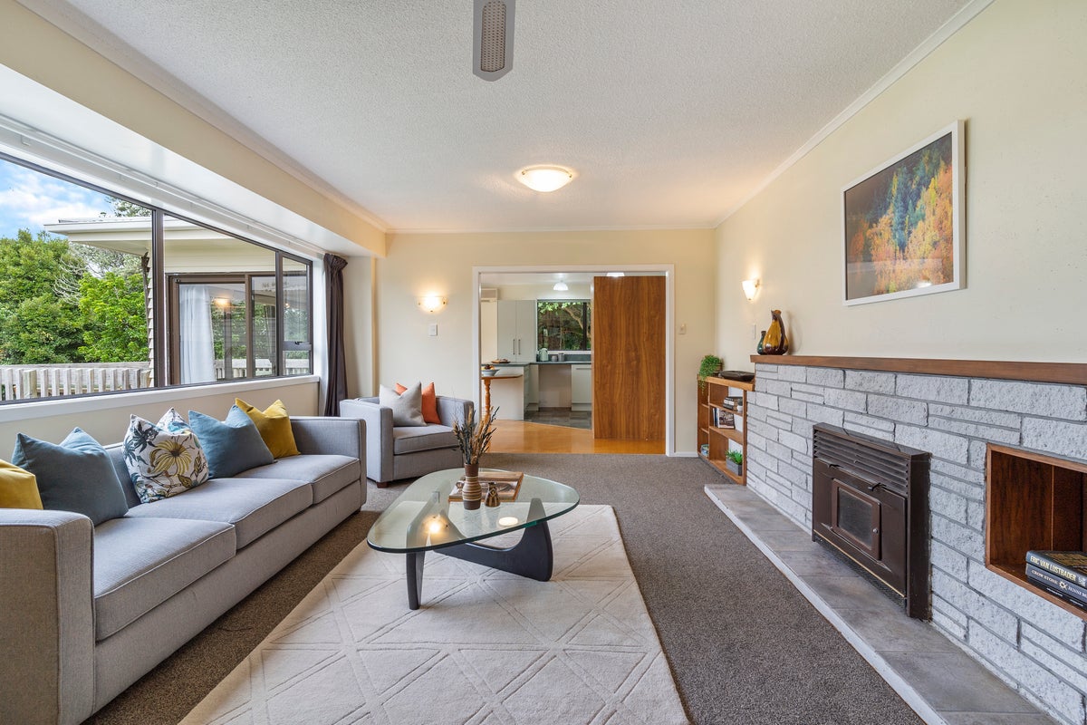 61 Endeavour Street, Blockhouse Bay, Auckland - Carousel 2