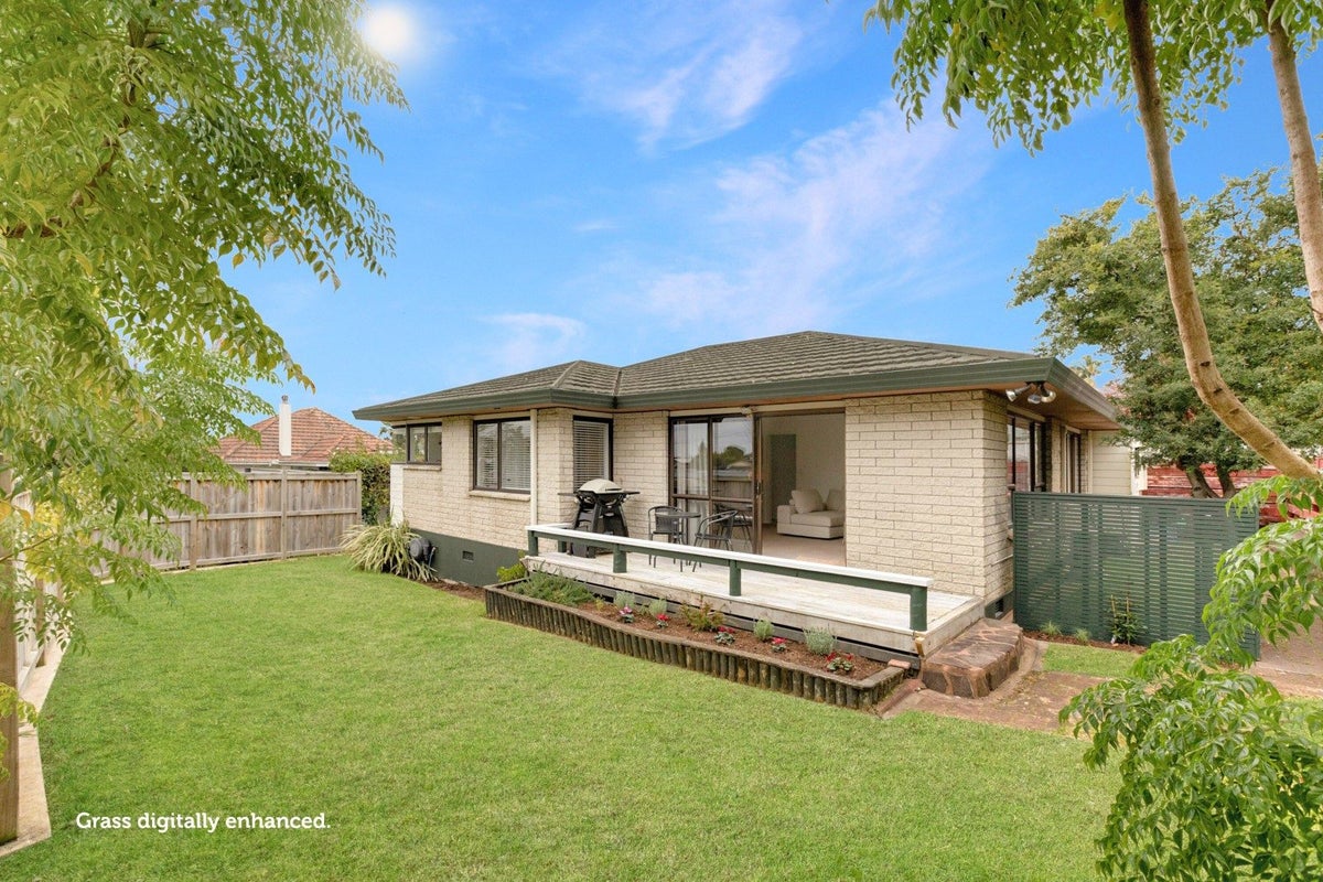 10A Milton Road, Otumoetai, Tauranga, Bay Of Plenty - Carousel 1
