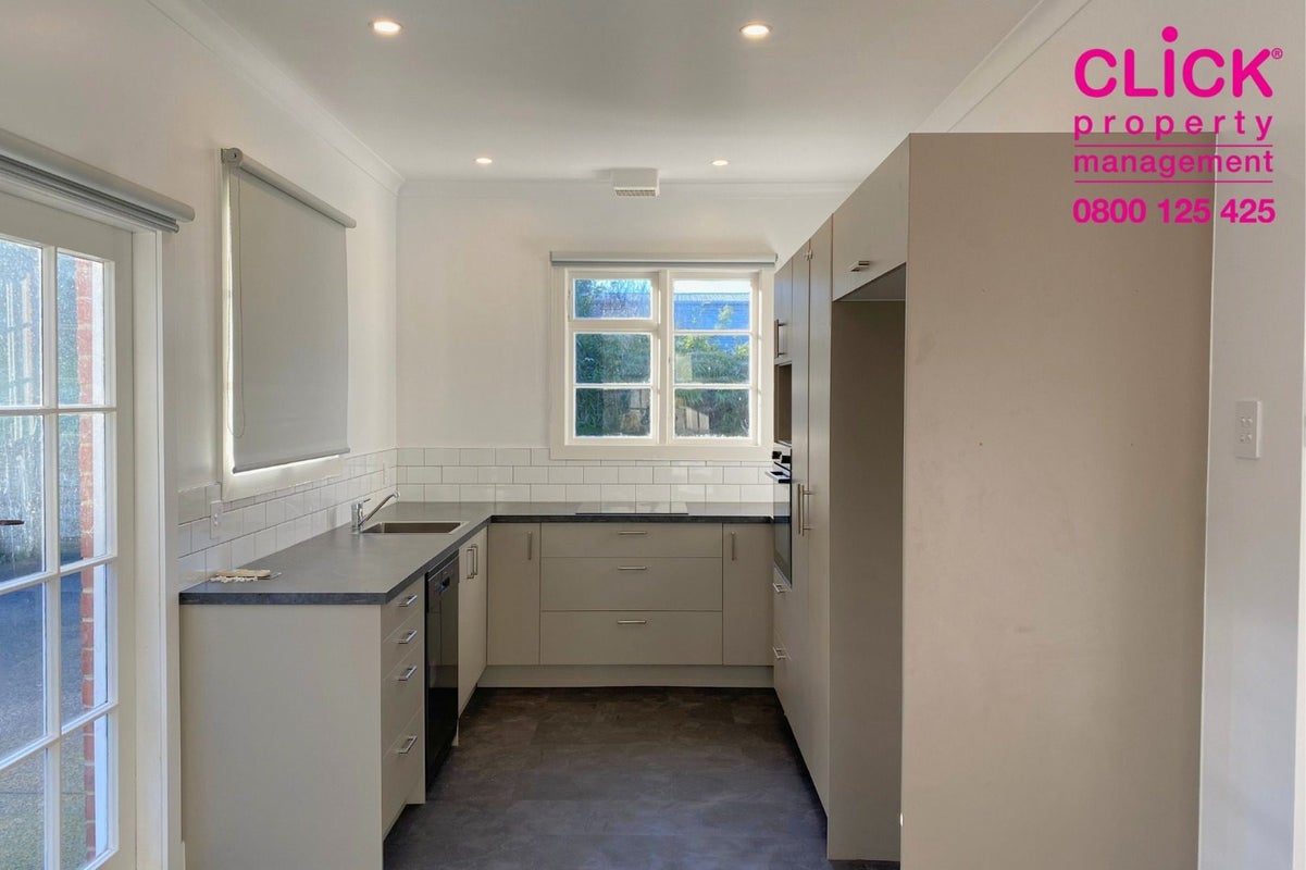 24 John Street, Abbotsford, Dunedin - Carousel 1