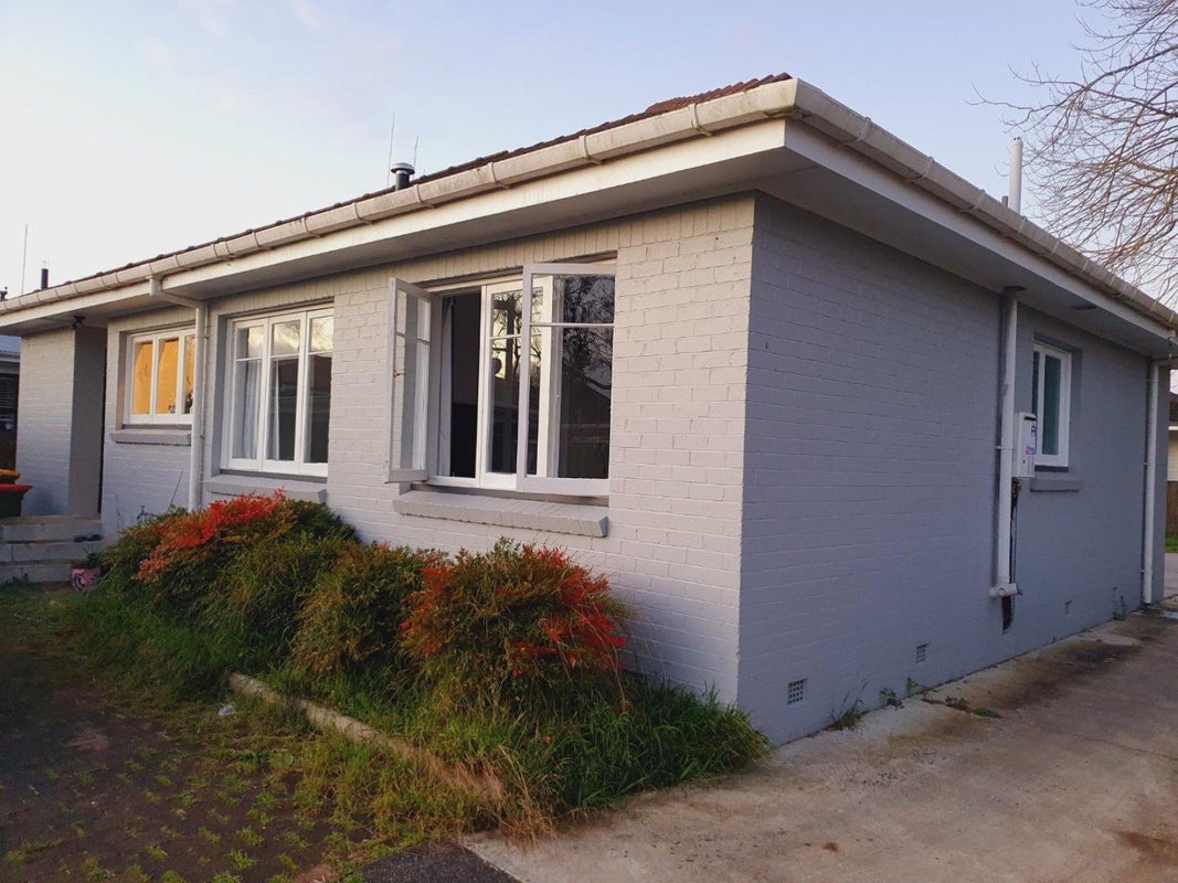 85 Fox Street, Hamilton East, Hamilton - Carousel 1