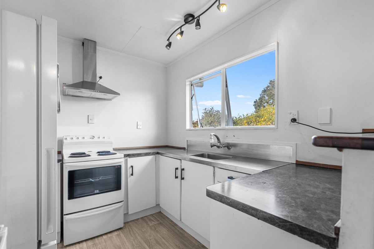 9A Henderson Crescent, Parkvale, Tauranga - Carousel 2