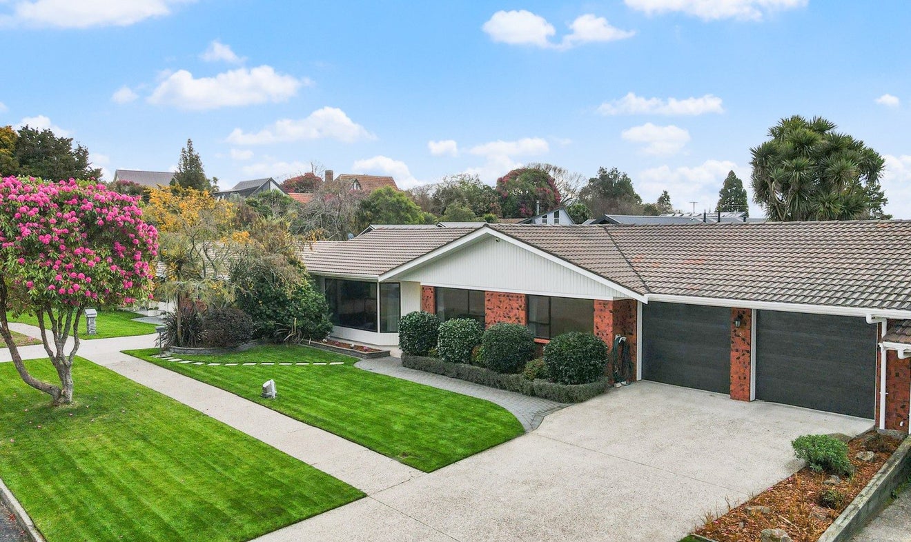 5 Gwendoline Street, Glenholme, Rotorua, Bay Of Plenty - Carousel 1