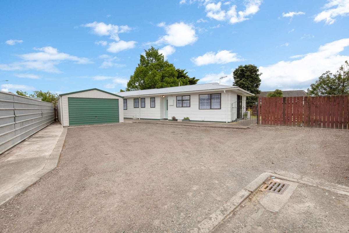 47 Acacia Street, Kelvin Grove, Palmerston North - Carousel 2