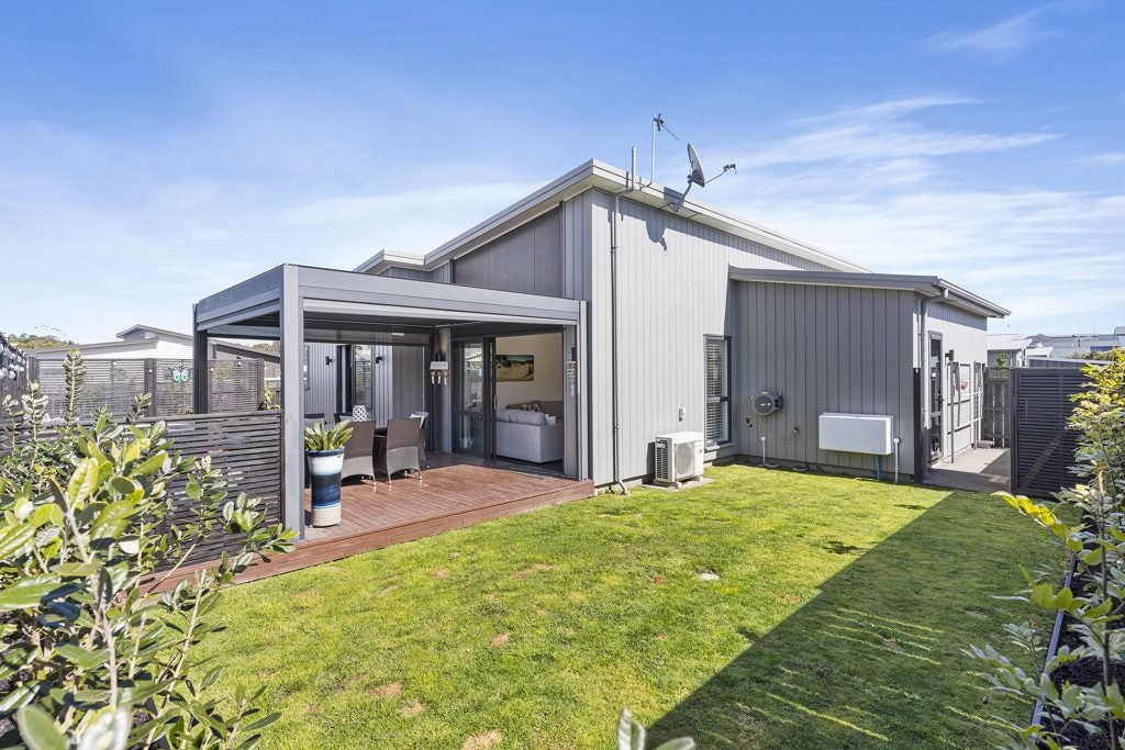 7B Cadwil Drive, Beachlands, Auckland - Carousel 2