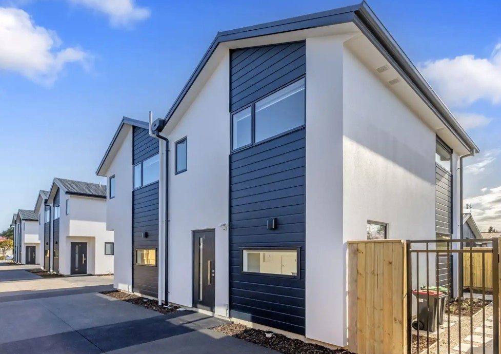 3/15 Frederick Street, Waltham, Christchurch - Carousel 1