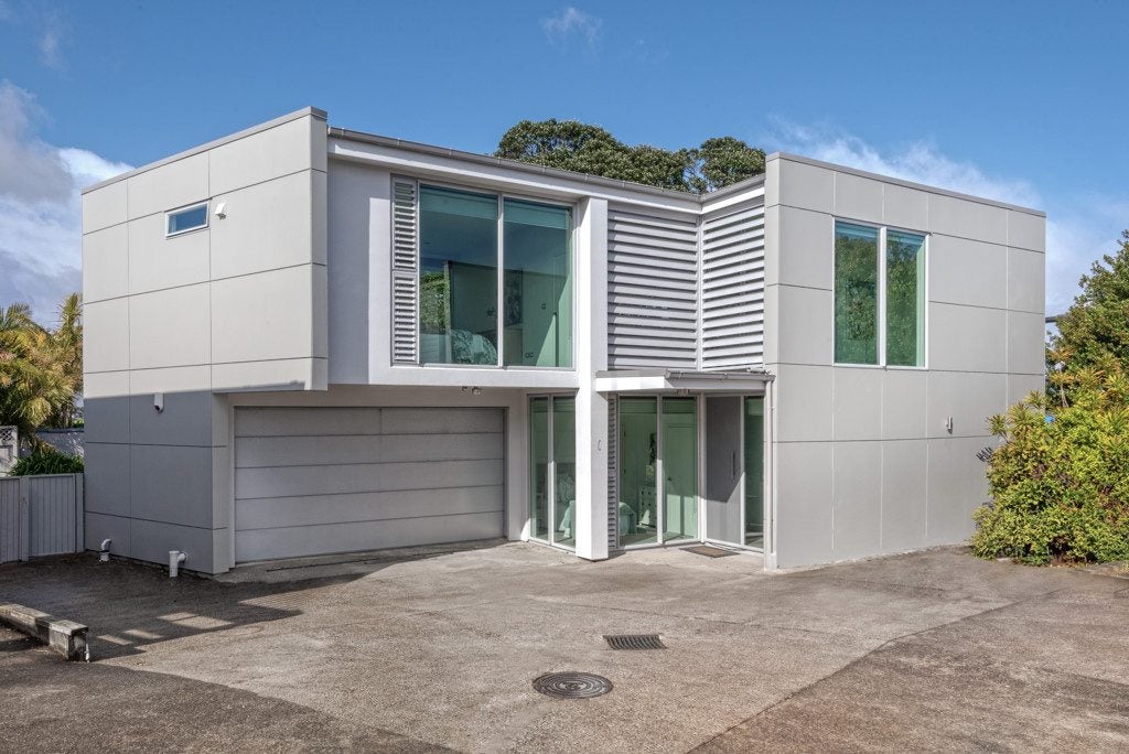 151C Clovelly Road, Bucklands Beach, Auckland - Carousel 1