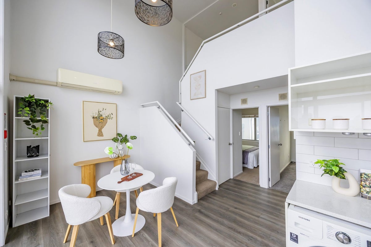 408/10 Flower Street, Eden Terrace, Auckland - Carousel 1