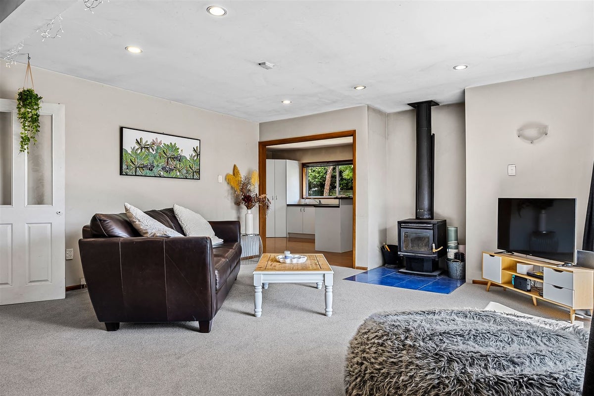 122 Aorangi Road, Bryndwr, Christchurch - Carousel 2