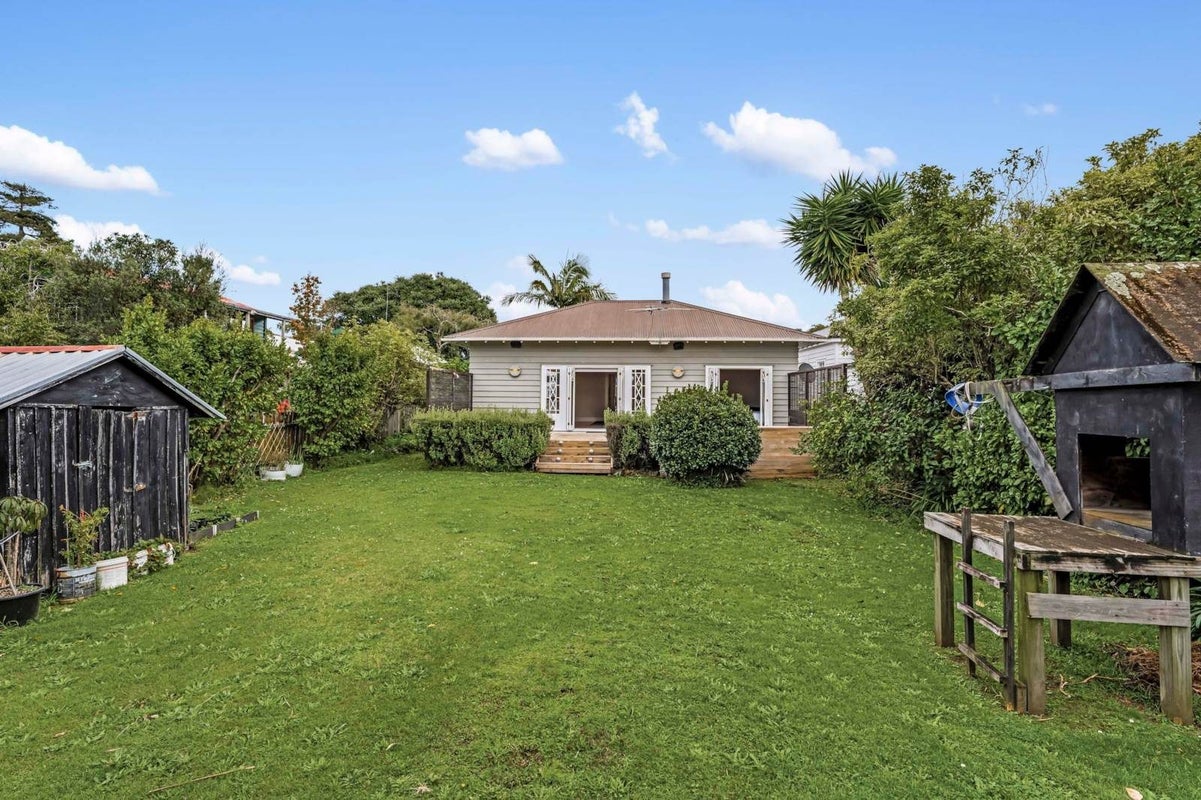 30 Volcanic Street, Mount Eden, Auckland City, Auckland - Carousel 2