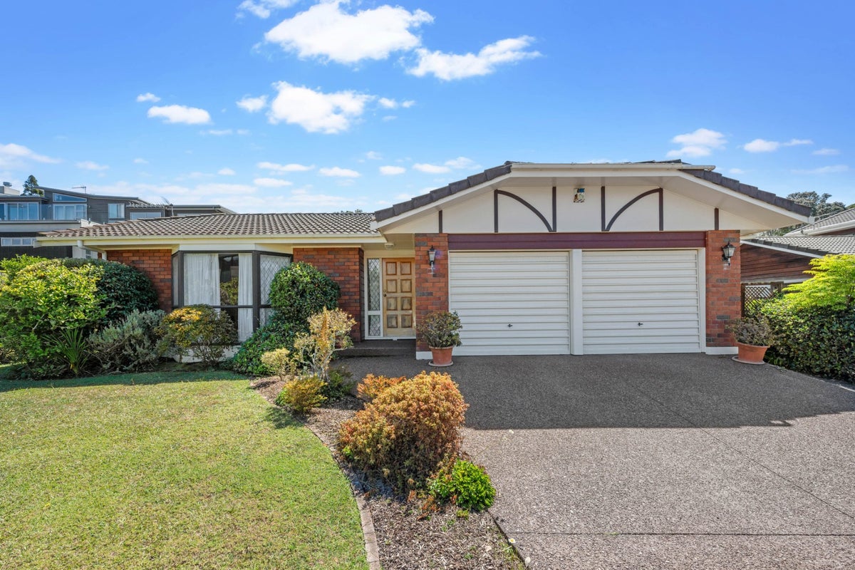 3 Eleanor Place, Blockhouse Bay, Auckland - Carousel 1