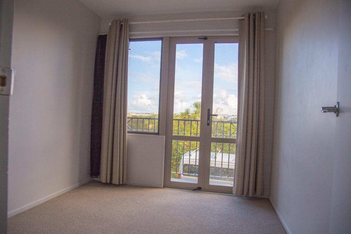 11/45 Byron Avenue, Takapuna, Auckland - Carousel 8