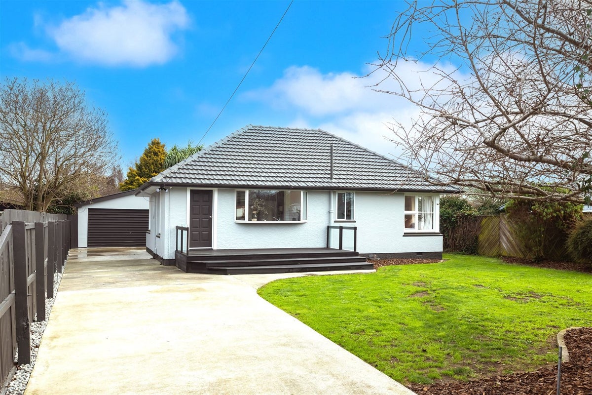 35 Pembroke Street, Avondale, Christchurch - Carousel 1