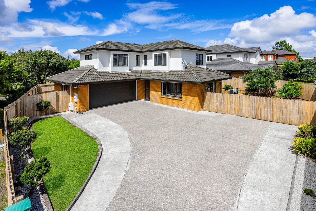 10 Feeny Crescent, East Tamaki, Auckland - Carousel 1