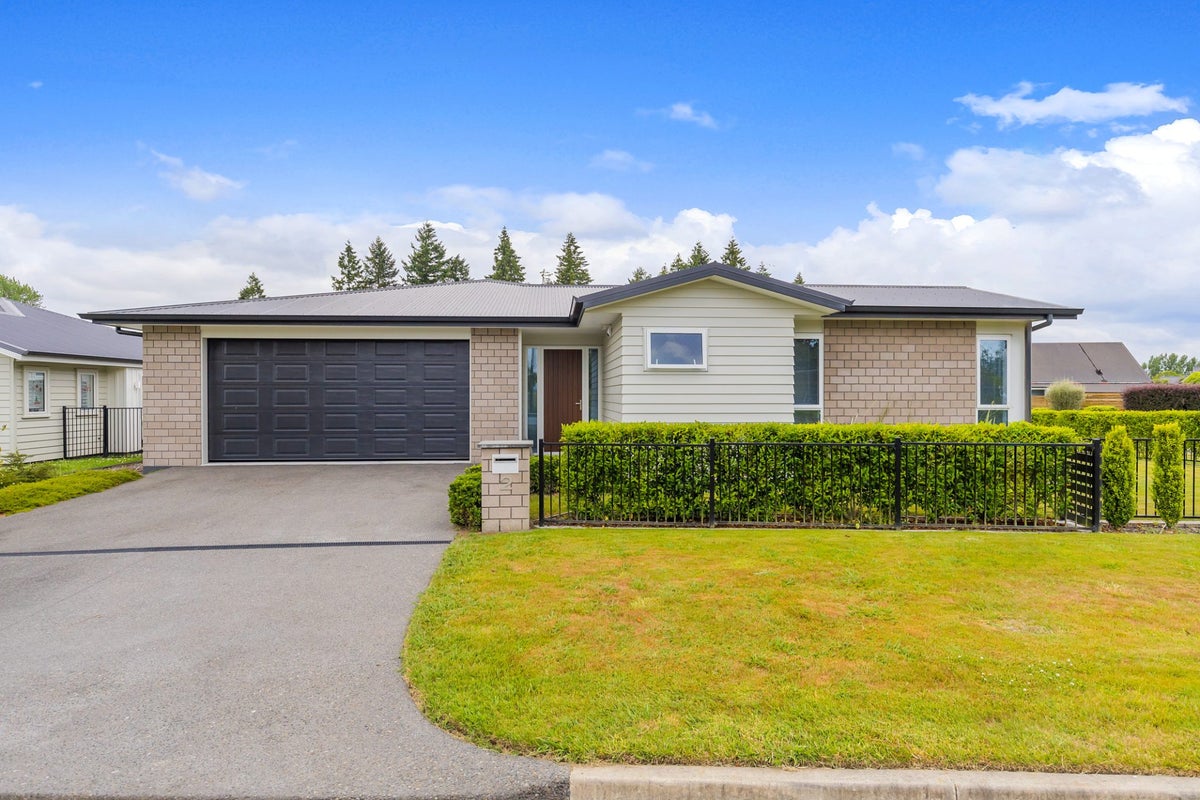 2 Bastille Court, Rangatira Park, Taupo - Carousel 2