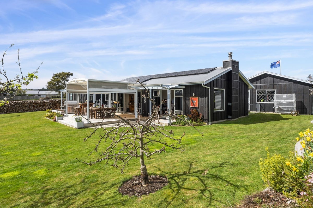 42 Parekaawa Drive, Motuoapa, Turangi - Carousel 2