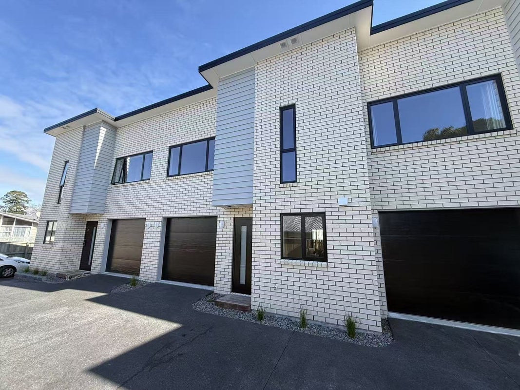 22 Pickering Crescent, Chedworth, Hamilton - Carousel 15