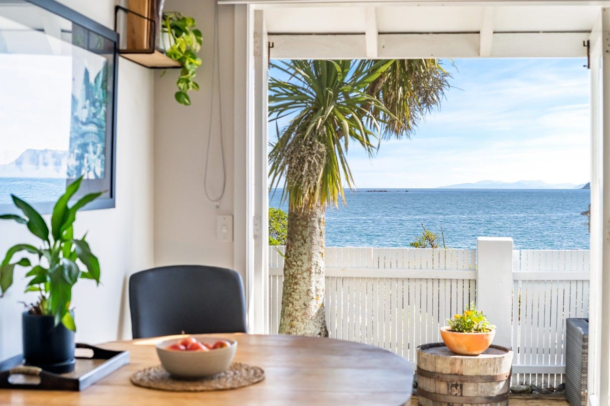 31 Moana Road, Plimmerton, Porirua - Carousel 2