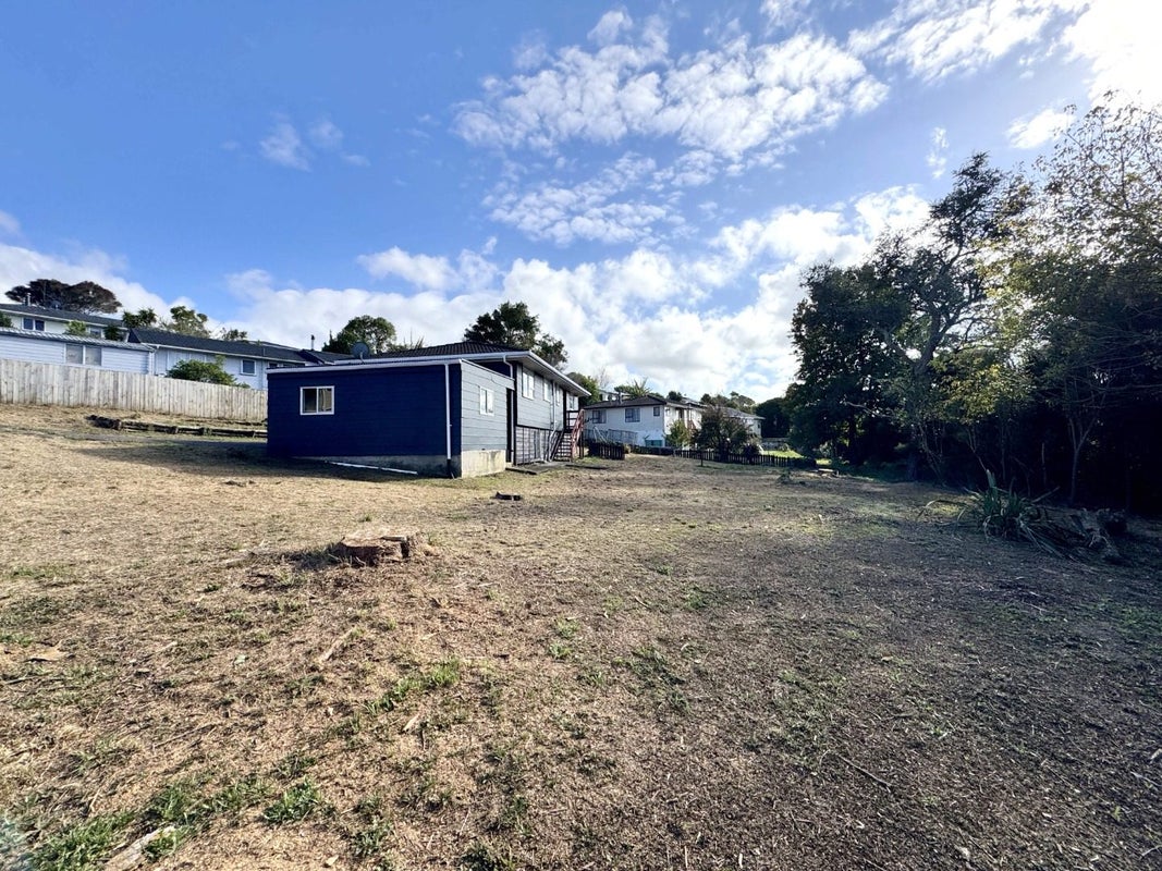 38 Chislehurst Street, Henderson, Auckland - Carousel 15