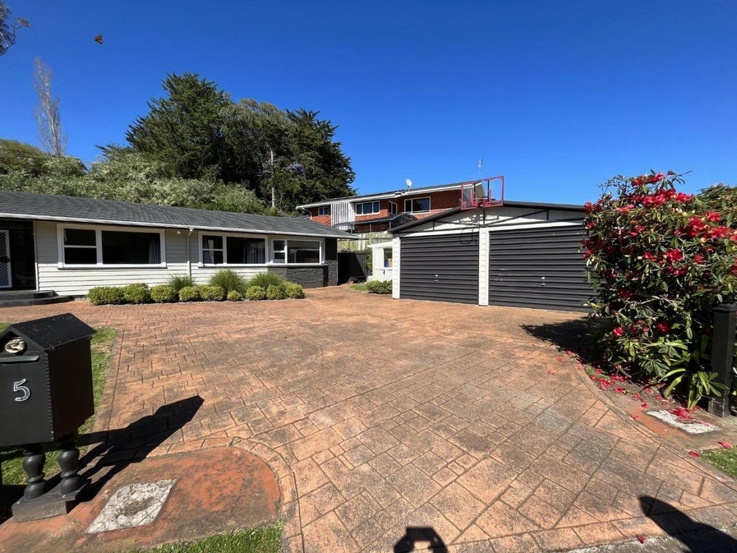 5 Virginia Heights, Otamatea, Whanganui - Carousel 8
