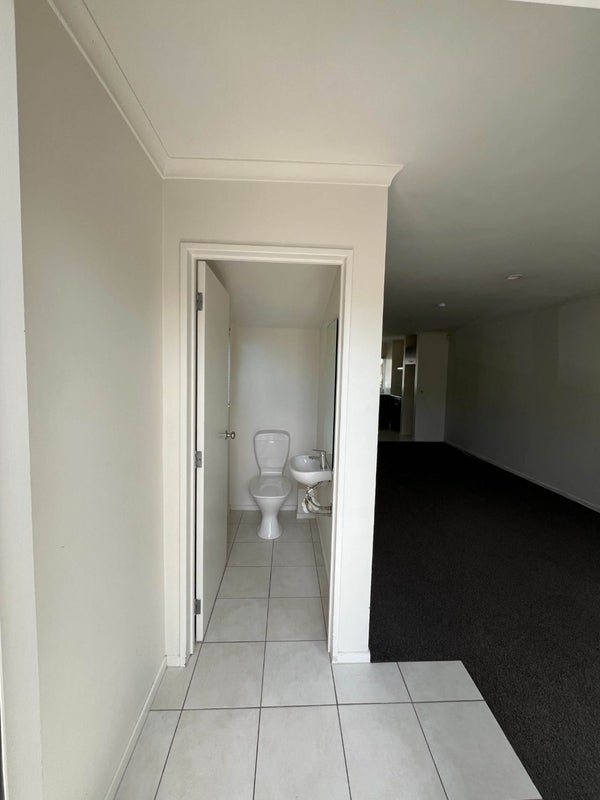 68 Brashier Circle, Sunnyvale, Auckland - Carousel 2