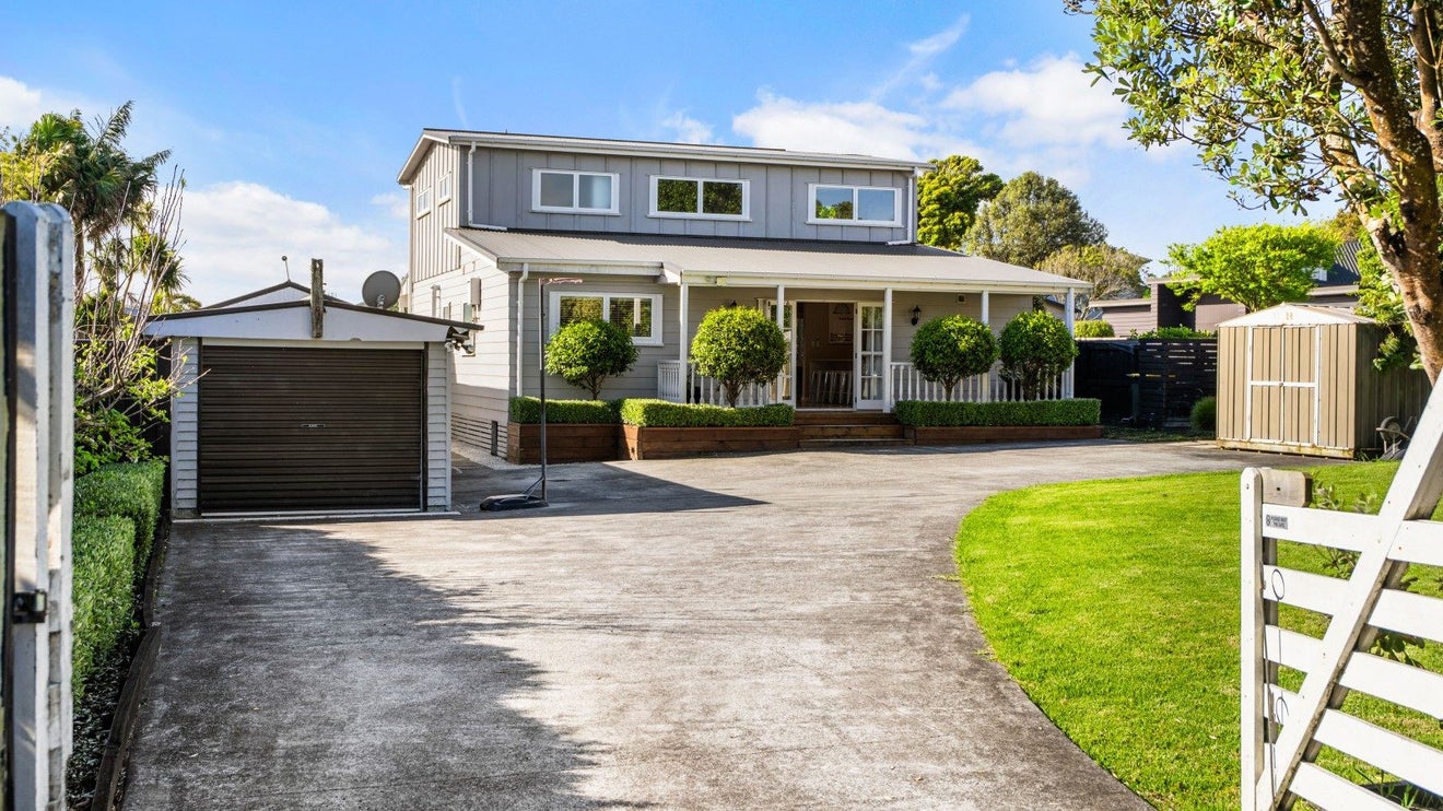 25 Stevenson Road, Clarks Beach, Clarks Beach - Carousel 2