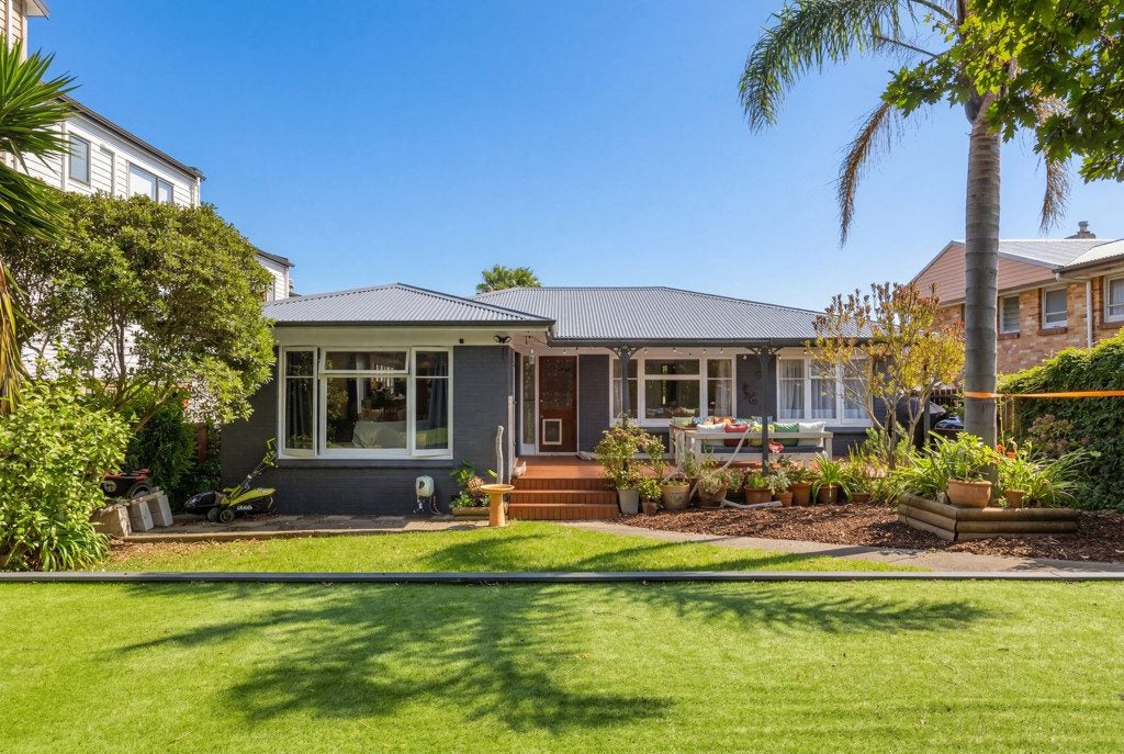 1/19 Ayr Road, Pakuranga, Auckland - Carousel 1