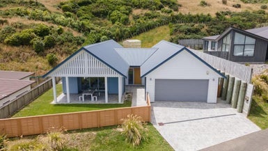 57 Red Beech Avenue, Woodridge, Wellington - Carousel 1