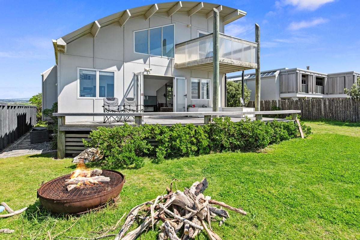 119 Pukehina Parade, Pukehina, Te Puke - Carousel 2