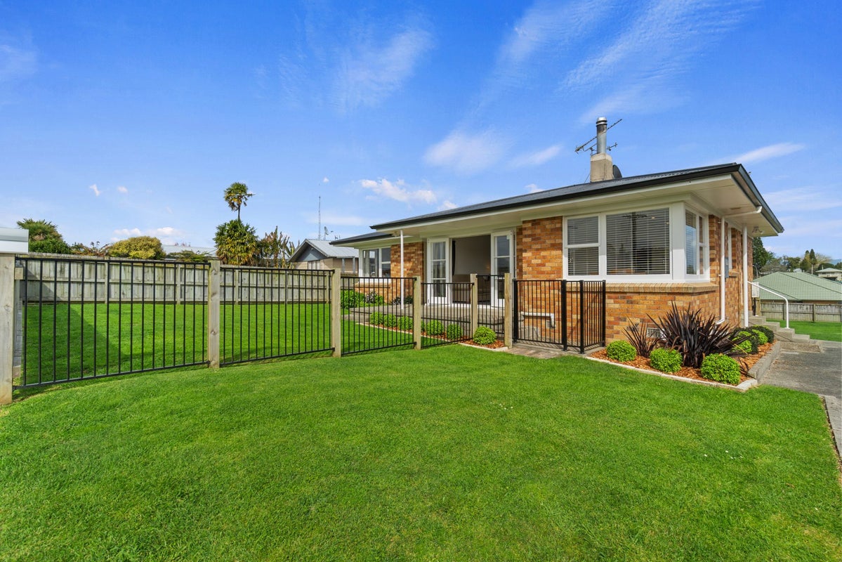 34 Whitaker Street, Kihikihi, Te Awamutu - Carousel 1