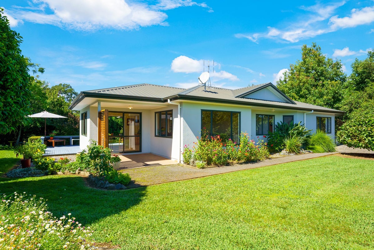 867 Koheroa Road, Pokeno - Carousel 1