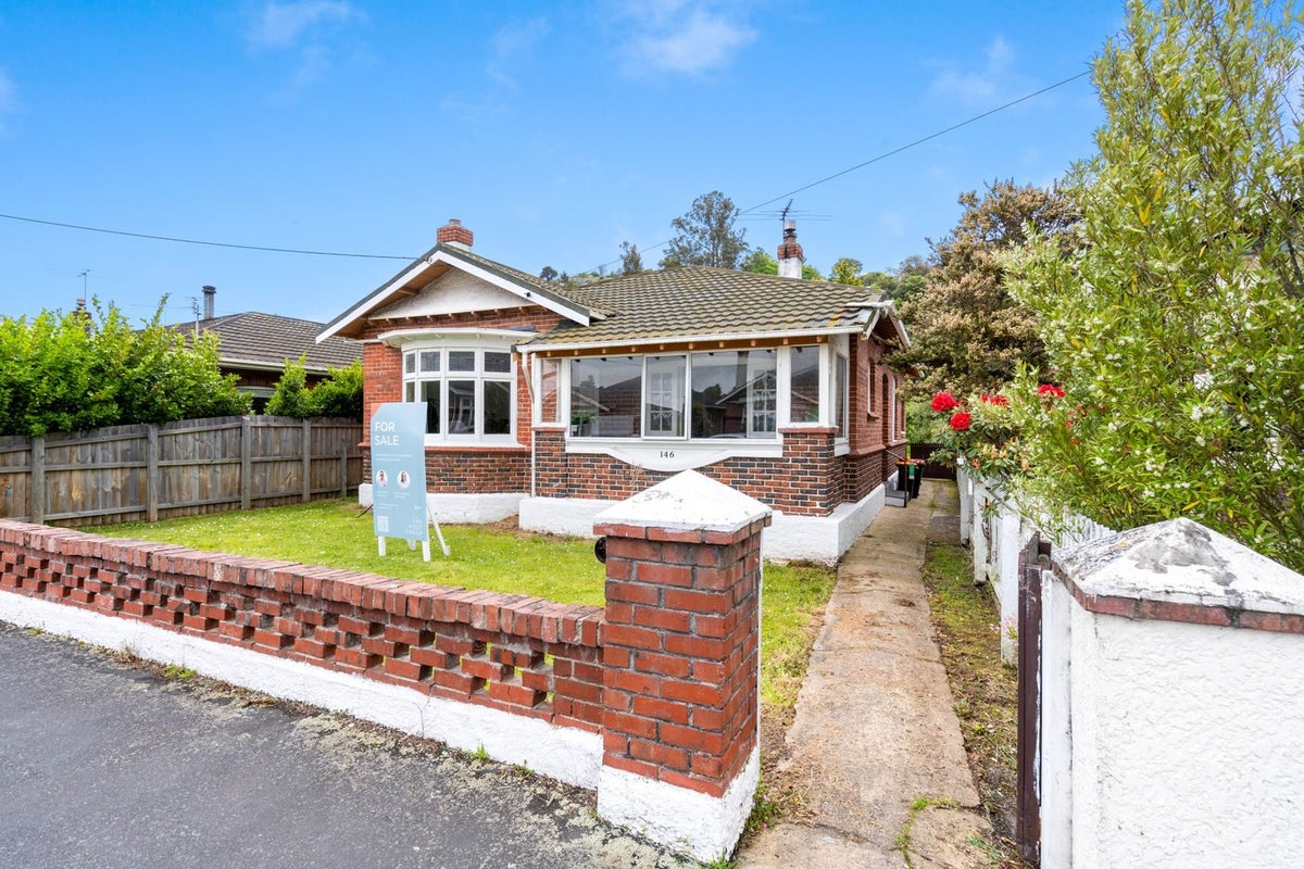 146 Fitzroy Street, Forbury, Dunedin - Carousel 1
