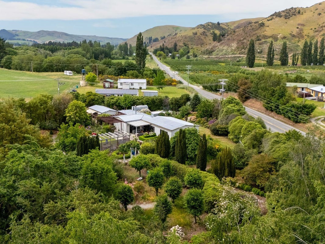 12 Clutha Road, Ettrick, Roxburgh - Carousel 1