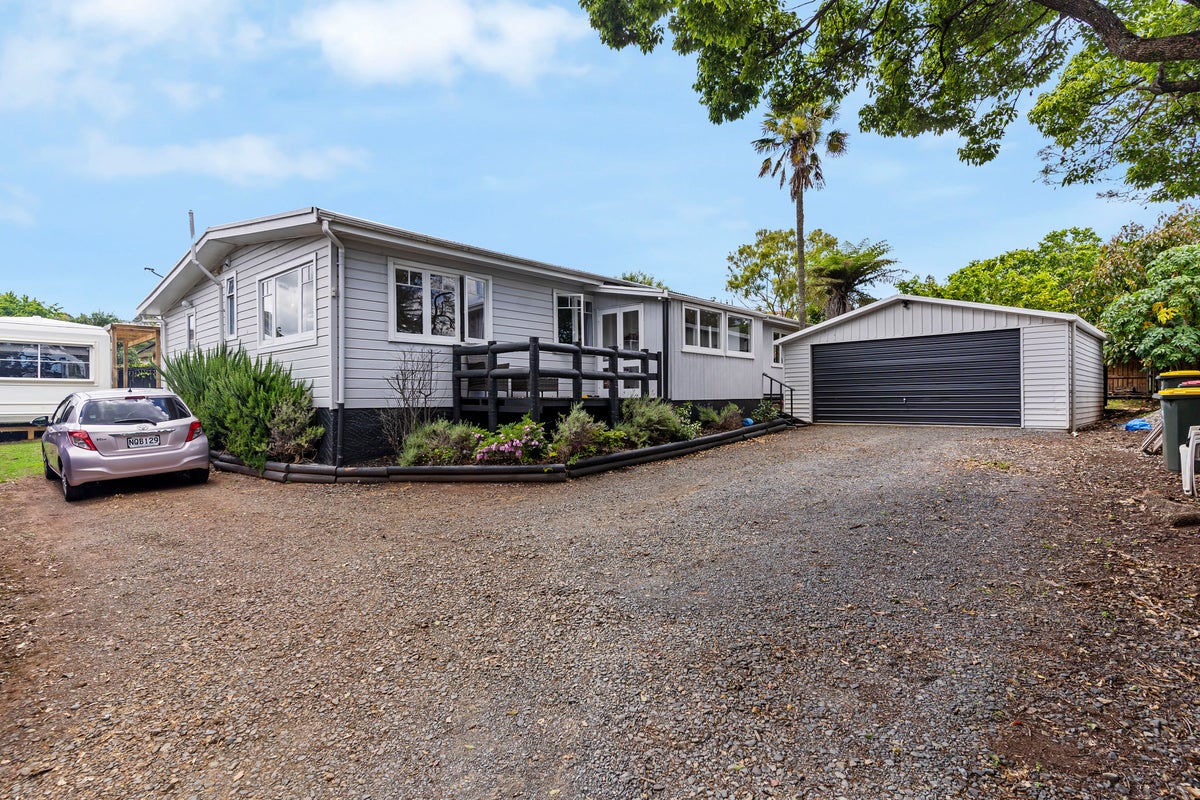 9 Mack Place, Red Hill, Papakura - Carousel 1