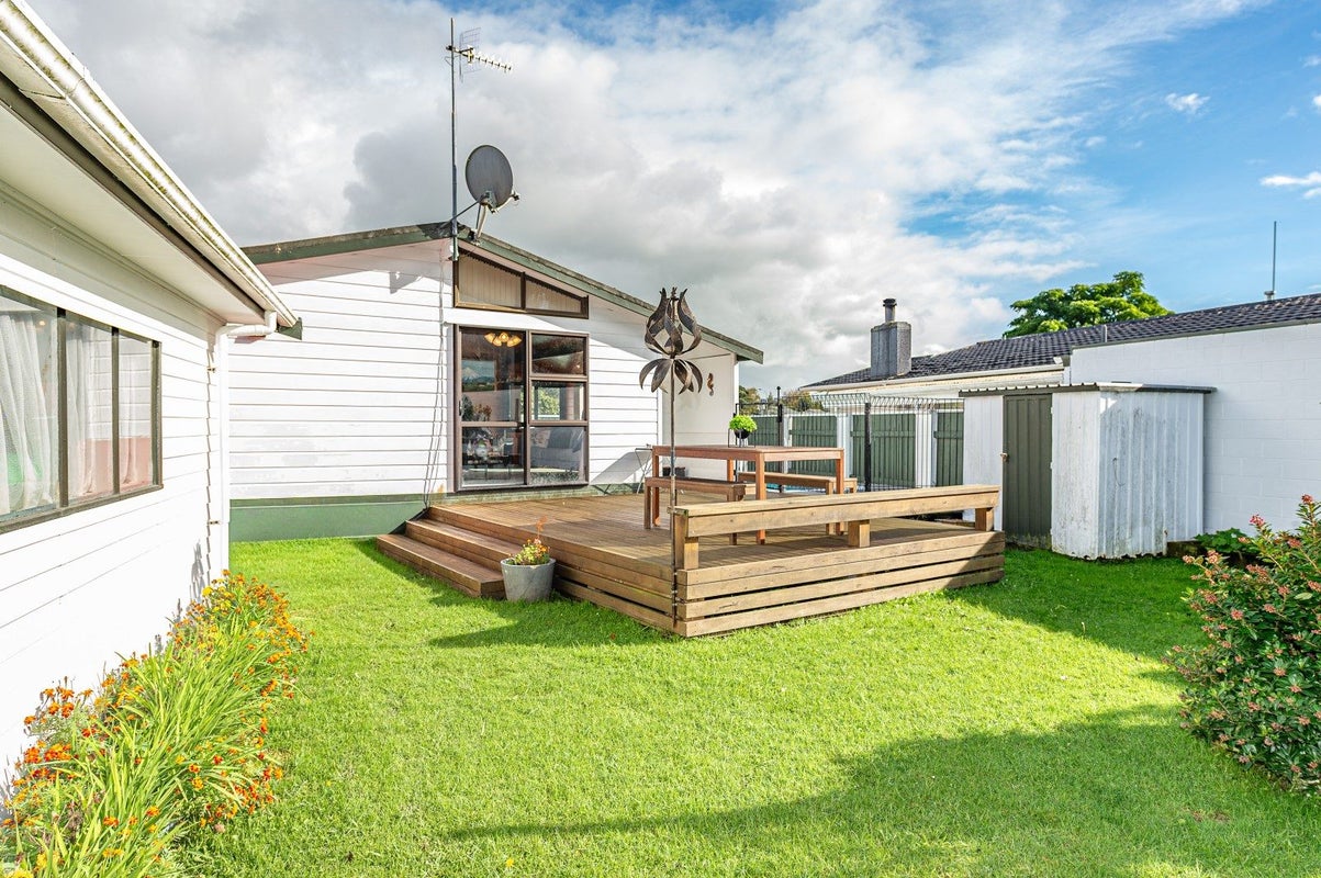 34 Raine Street, Whanganui East, Whanganui - Carousel 2