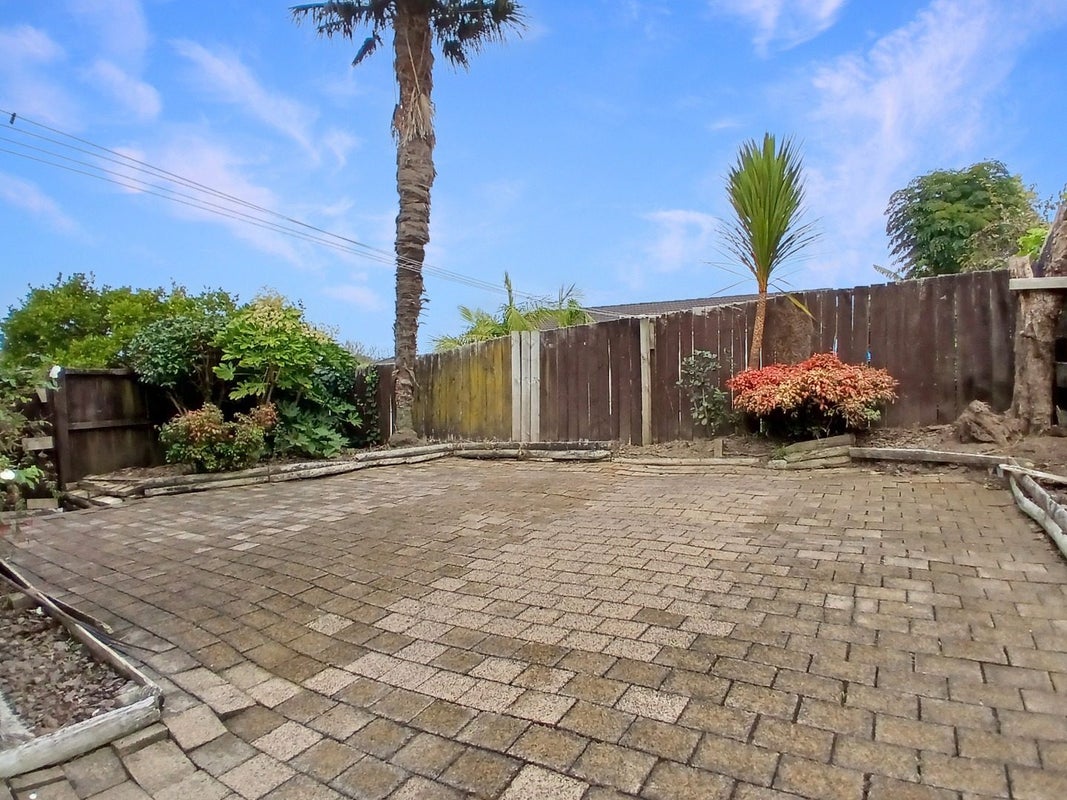 1/11 Talavera Place, Te Atatu South, Auckland - Carousel 13