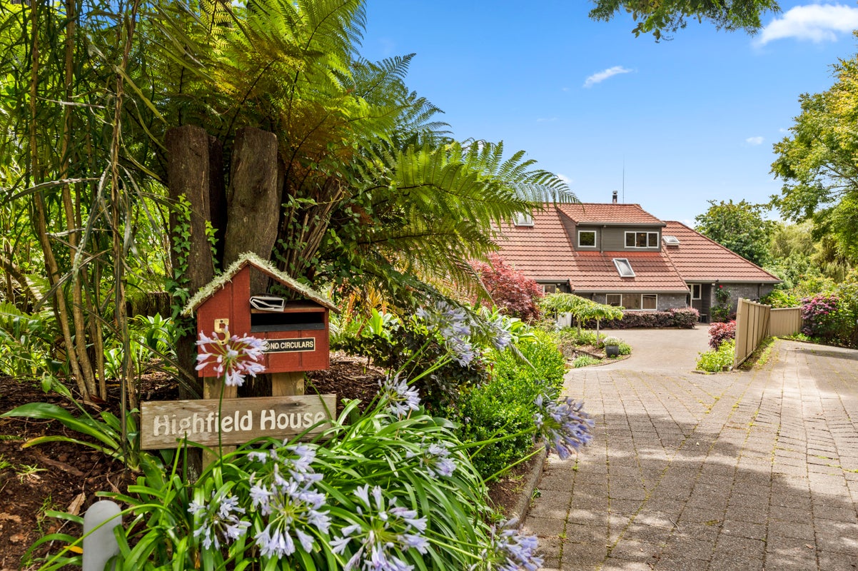 5 Highfield Place, Lynmore, Rotorua - Carousel 2