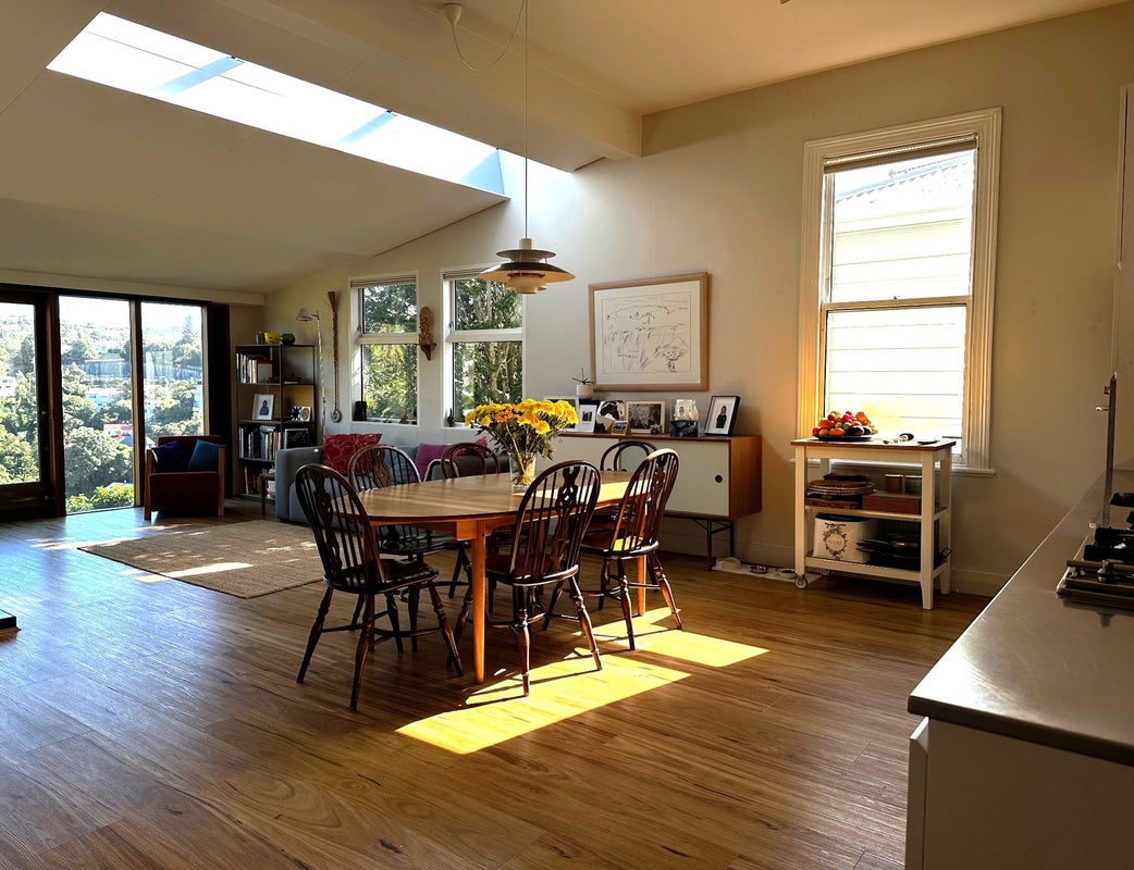 8 Hadfield Terrace, Kelburn, Wellington - Carousel 2