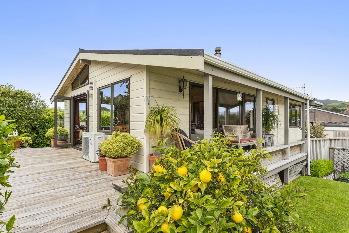 41A RAUMATI RD, Raumati Beach, PARAPARAUMU - Carousel 1