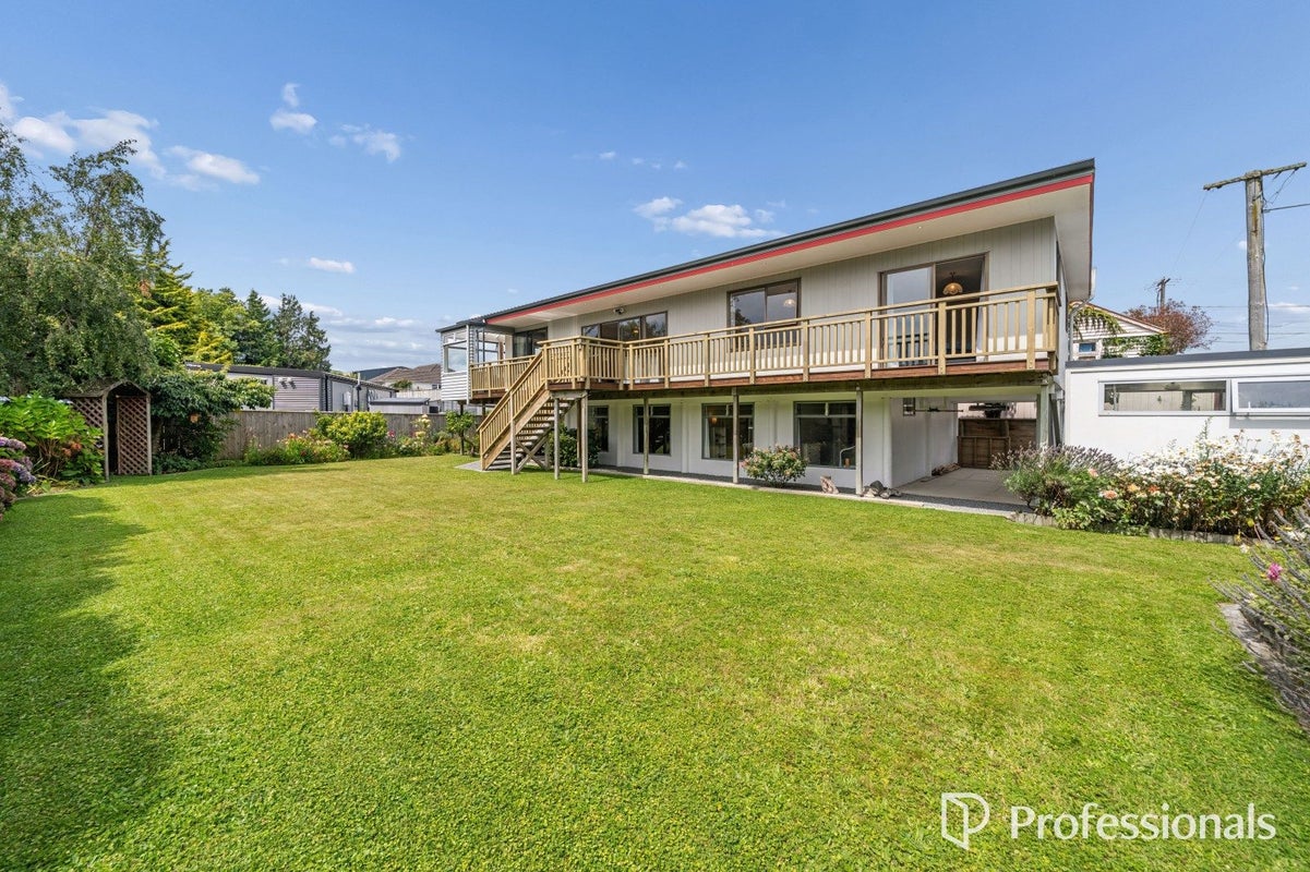 42 Tennyson Street, Trentham, Upper Hutt - Carousel 2