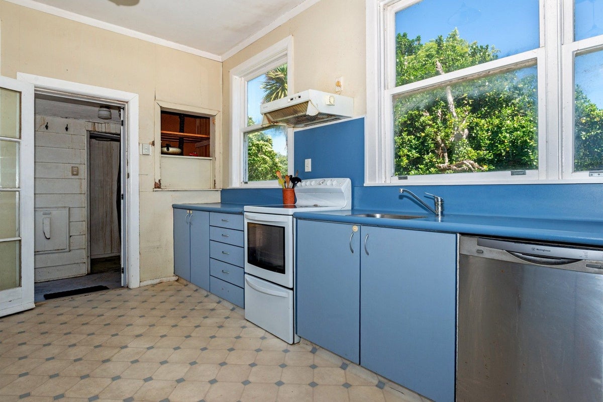 35 Haronga Road, Inner Kaiti, Gisborne - Carousel 2