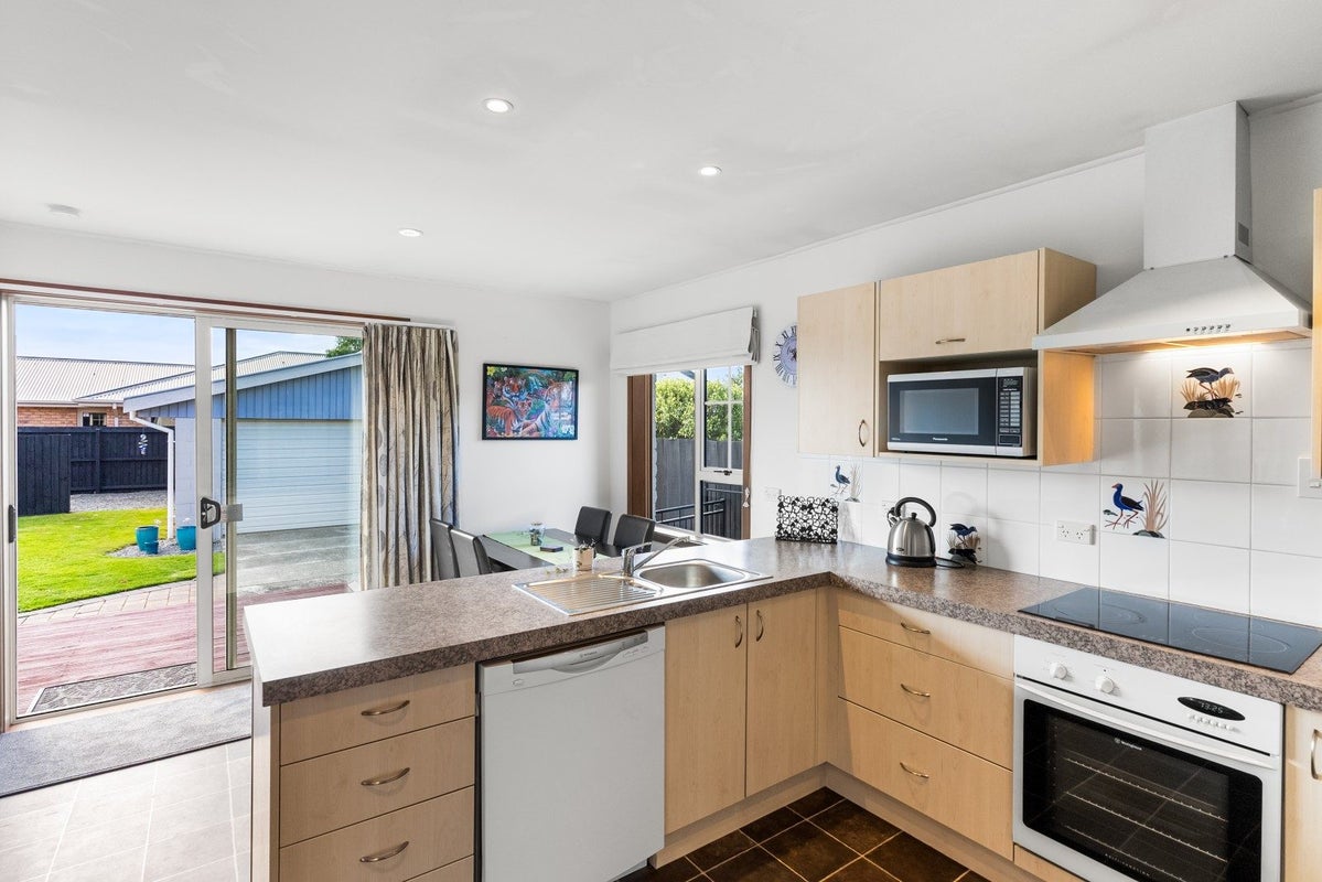 53 Farquhars Road, Redwood, Christchurch - Carousel 2