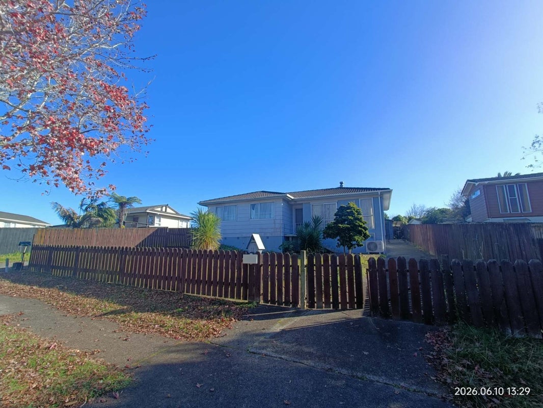 11 Starling Place, Ranui, Auckland - Carousel 1