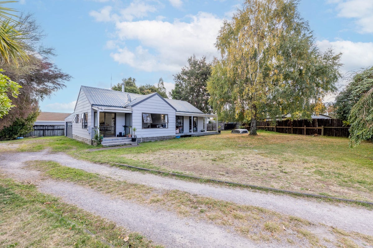5 Anna Place, Hilltop, Taupo - Carousel 14