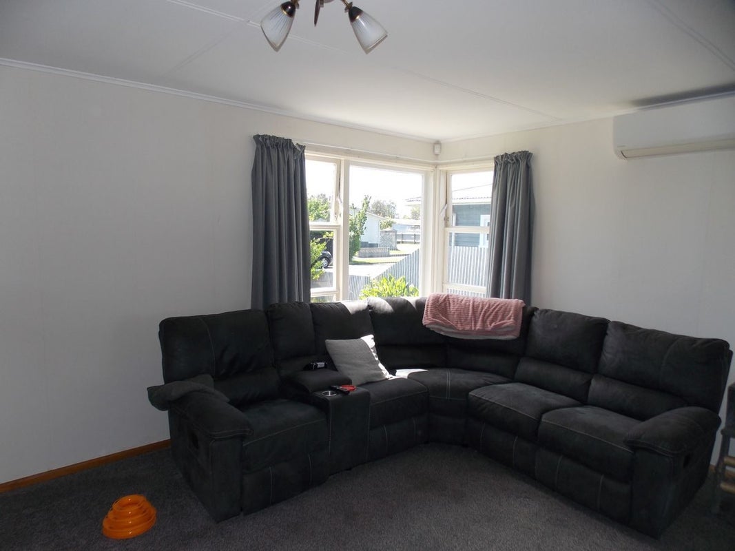 16 Jackson Avenue, Highbury, Palmerston North - Carousel 2