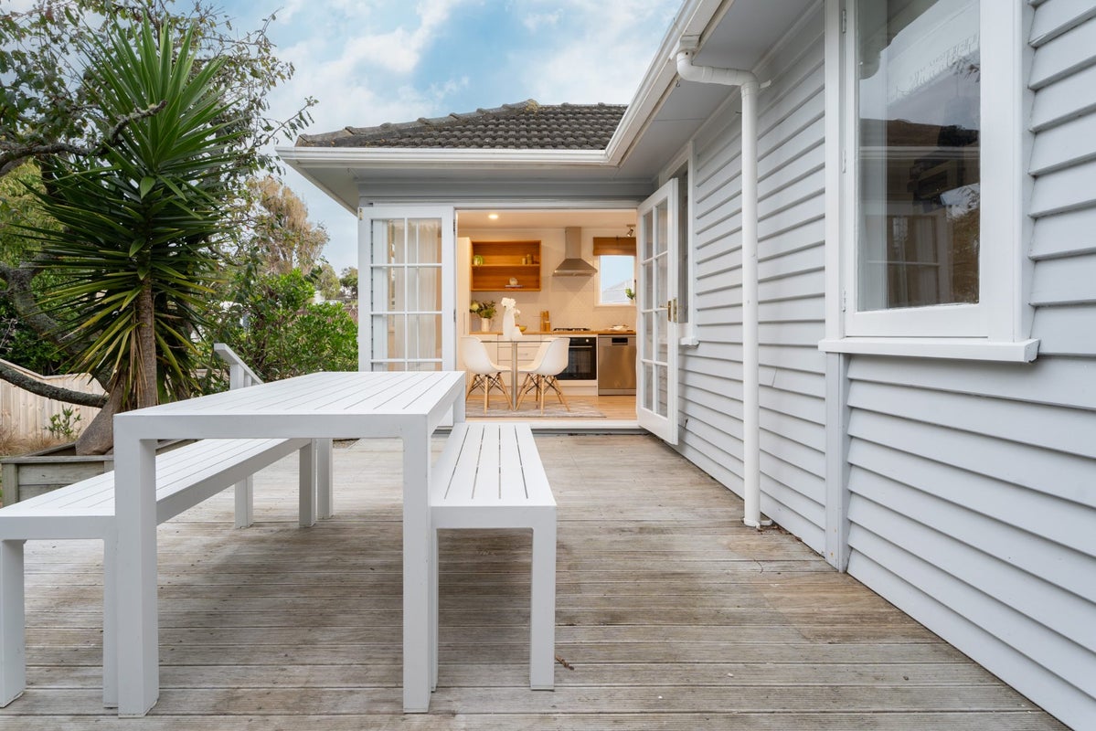 28 Dimock Street, Titahi Bay, Porirua - Carousel 2