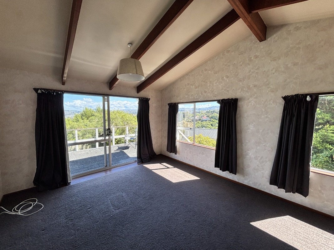 19 Calvert Place, Shiel Hill, Dunedin - Carousel 1