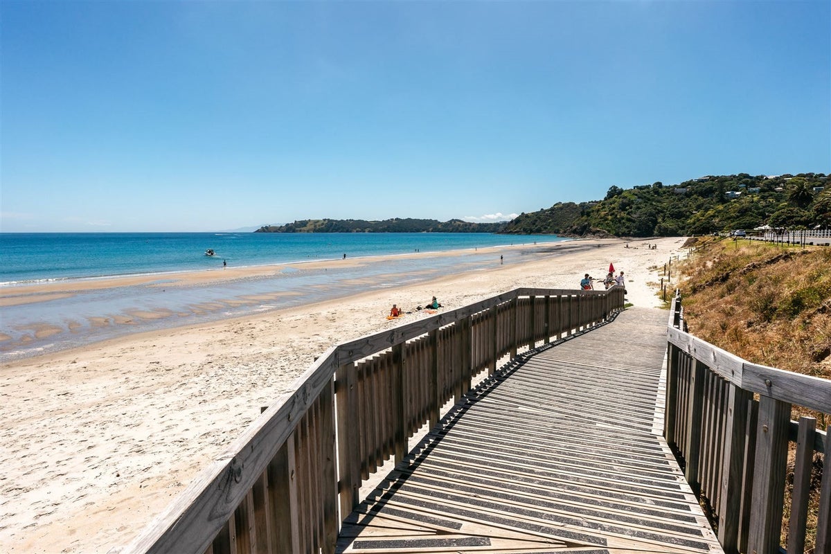 1E/3 Fourth Avenue, Waiheke Island, Auckland - Carousel 13
