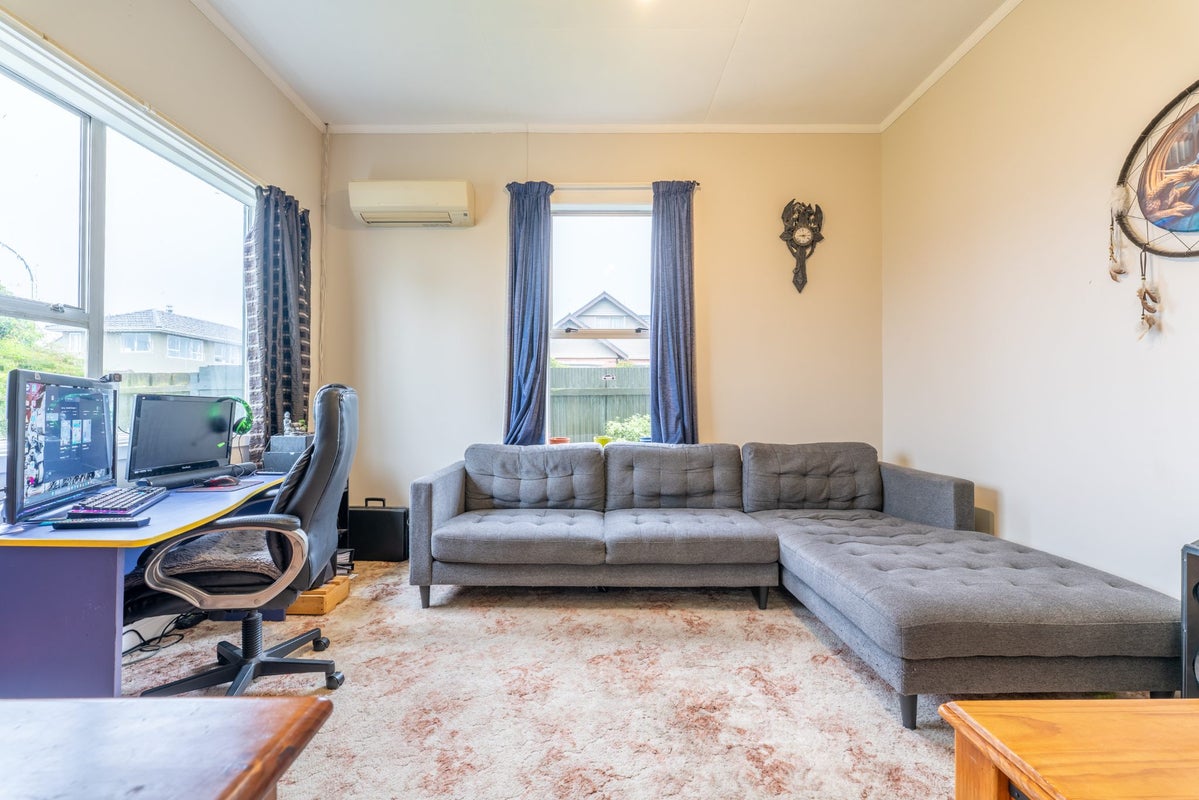 6 Livingstone Street, West End, Timaru - Carousel 2